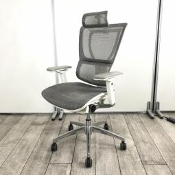 【訳アリ】【集中とリラックスを高水準で実現した一脚！多彩な調整機能搭載！デスクワークが捗ります！】■エルゴヒューマン製　フィット2　肘付ハイバック　メッシュ仕様　■可動肘　■ヘッドレスト/ランバー付　■グレー×ホワイトシェル　※肘スレ・ヘッドレスト調整不可