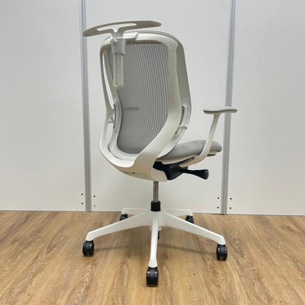 中古】シルフィーメッシュ オカムラ/okamura 肘付ローバックチェア