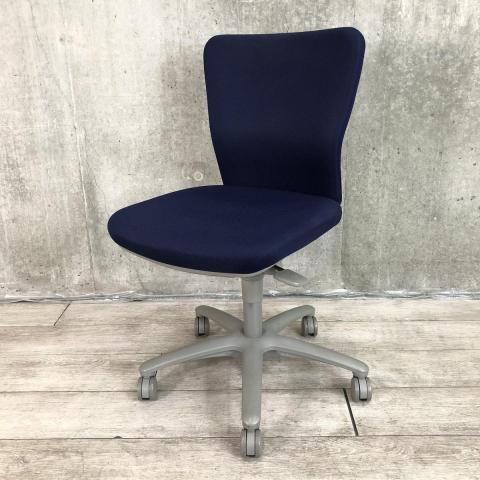 【中古】カロッツァチェア CK33GR FS19 オカムラ（okamura） 肘無ローバックチェア