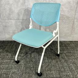 【在庫お探しいたします！/予約依頼商品】オカムラ製のネスティングチェア【ルナシリーズ】　＊良品を格安で！「オフィスバスターズ福岡南店」は、福岡を拠点として、全国へ中古オフィス用品・オフィス家具を提供しております。