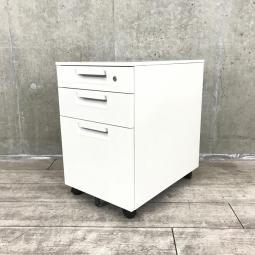 【デスク下の収納・書類管理に！使いやすさ抜群のキャスター付き３段ワゴン】■プラス（PLUS）製　LEEDシリーズ　3段ワゴン　デスクインワゴン　H600㎜　■シリンダー錠　■ホワイト 【弊社使用欄：A01043649】【SN】