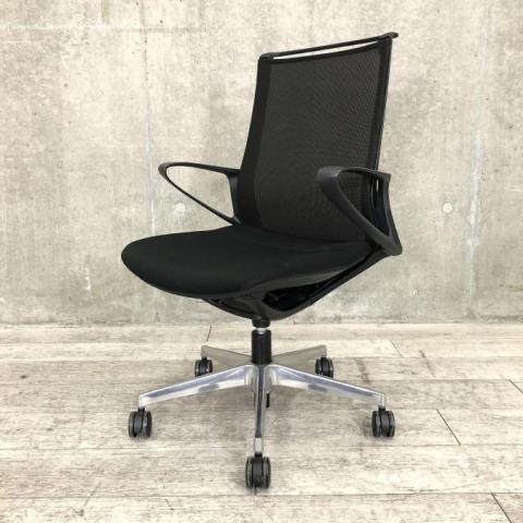 【中古】モード  オカムラ（okamura） 肘付ミドルバックチェア