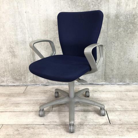 ■Okamura/オカムラ ■カロッツァ(Carrozza)チェア ■ダークブルー×グレーシェル ■肘付き/サークル肘 ■ローバック ■オススメ/人気/定番商品 【弊社使用欄:A01048455/A01048456】