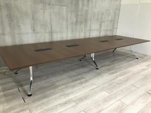 【大切なお客様を招くお部屋にもおすすめ！幅4800㎜の広々テーブル！8名以上の会議におすすめ！】■ウチダ(UCHIDA)製　ミーティングテーブル　会議用　応接用　W4800×D1500㎜　■4枚天板　■配線カバー付　■天板：木目調ブラウン/脚：ポリッシュ