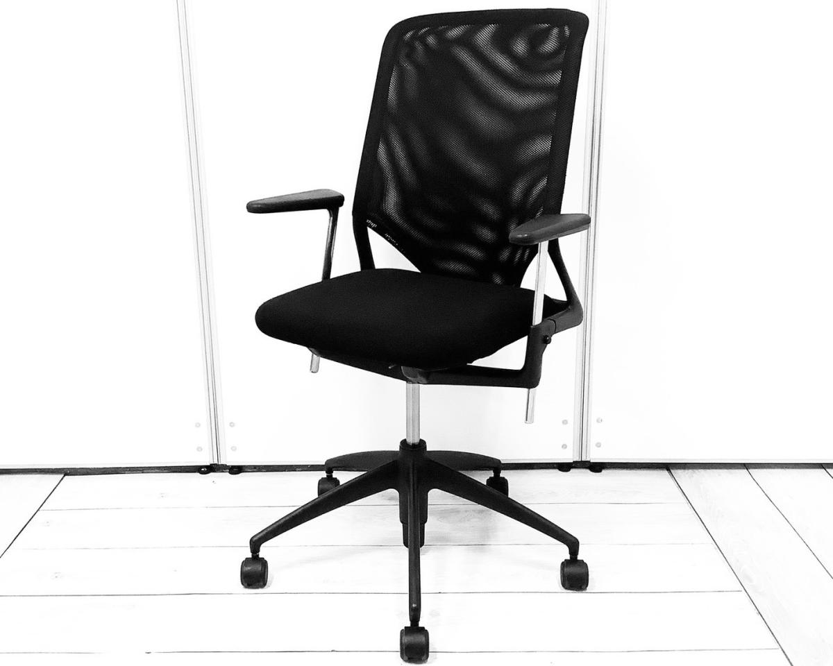 中古】メダ2チェア vitra/ヴィトラ 肘付ハイバックチェア 563160 中古】メダ2チェア vitra/ヴィトラ 肘付ハイバックチェア 563160