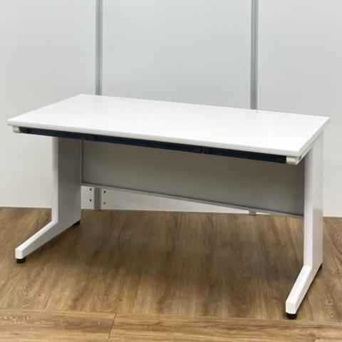 ☆W1400mm!【広々としたワークスペースで作業効率アップ!】■イトーキ製 平デスク W1400×D700×H700mm ホワイト ■スタンダードなデザインで使いやすい!【ITOKI CZ】