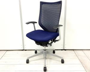 スタンダードメッシュ 高級感のある会議室　ブラックフレーム アームレスト付 デザインアーム　固定肘 オススメ(おすすめ) 大人気  ・Okamura/オカムラ ・Baron/バロン ※横浜本店撮影画像※