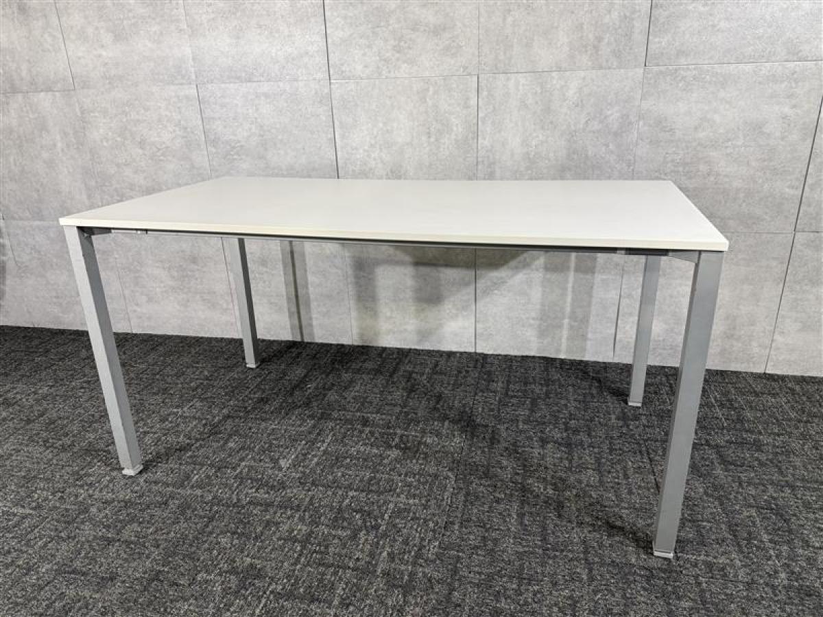 【PC作業や事務作業など1～2名でちょうど良いサイズ感となります！】オカムラ製　アルツァータ　ホワイト　《オフィスバスターズ福岡博多店は、福岡を拠点として、日本全国へ中古オフィス用品・オフィス家具を提供しております》
                        アルツァータ
                                    中古
            