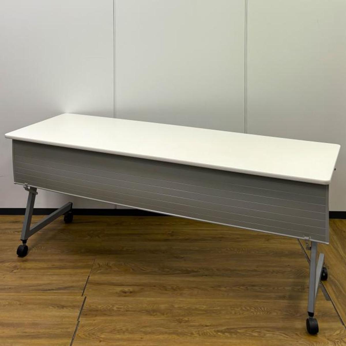 サイドスタックテーブル