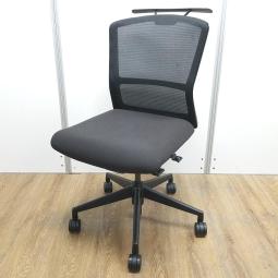 【関西倉庫在庫】ウチダ製　エルフィ (Elfie)　ブラック　ブラックフレーム　ミドルバック　背面メッシュ　ハンガー付　ワンランク上の座り心地！　人間工学に基づいた快適なオフィスチェア！　肘無しミドルバックチェア！！【弊社使用欄：A01032442】