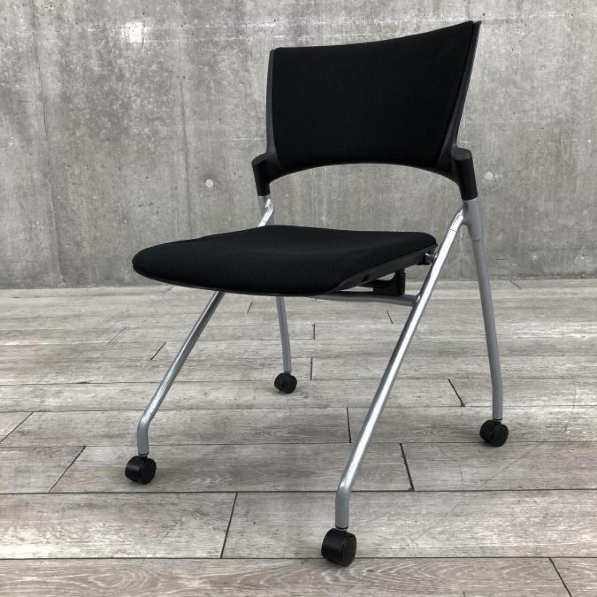 【ネスティングチェアが超大量入荷！】◆イトーキ/マノス　ブラック　背パッドあり《オフィスバスターズ福岡博多店は、福岡を拠点として、日本全国へ中古オフィス用品・オフィス家具を提供しております》
                        マノスチェア
                                    中古
            