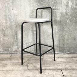 【リフレッシュスペースにフィット！フレームで魅せるシンプルデザイン！】■コクヨ（KOKUYO）　デイズオフィス（DAYS OFFICE）ハングライク（hang like）　ハイチェア　カウンターチェア　SH：740mm　■座面クロス　色：グレー【弊社使用欄：A01048239】