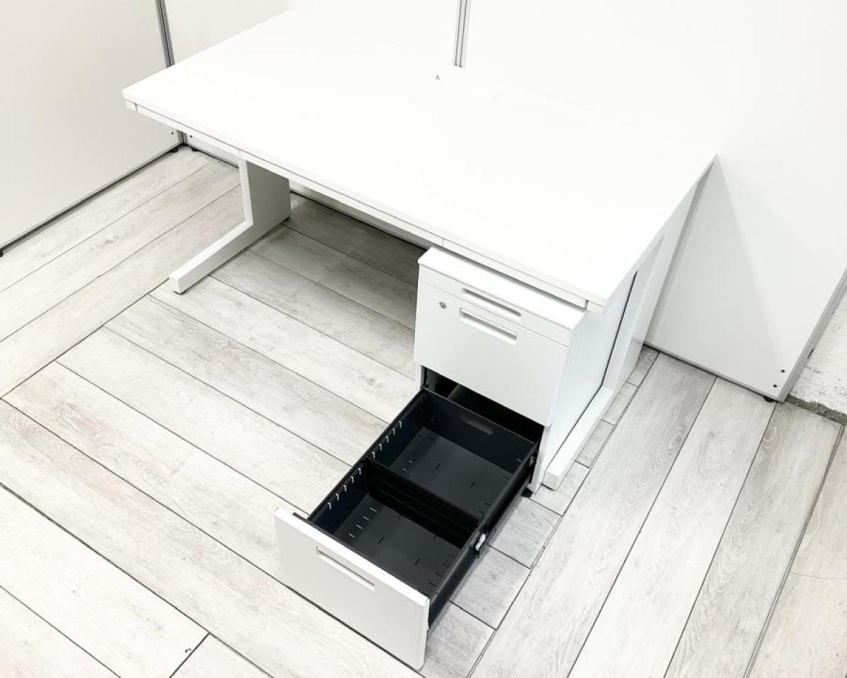 引取限定　ウチダ　167平机　スカエナ　13-0662 SCAENA（スカエナ）デスクシステム - オフィス分野｜内田洋行