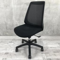 【理想的な作業姿勢をキープできるオフィスチェア！　オフィスに大人気のブラックカラーで通気性も良い背もたれメッシュ！】■イトーキ（ITOKI）　 ノナ（nona）チェア　肘無　背面メッシュ　　■ブラック