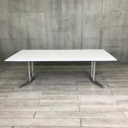 【ワンランク上のカンファレンス空間を演出!】■オカムラ(okamura)製 ラティオⅡ(RATIOⅡ) ミーティングテーブル 会議用テーブル W2400×D1200mm ■ホワイト