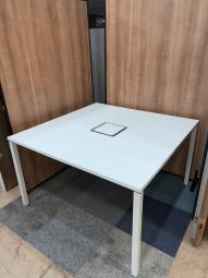 四角いワークテーブル/オススメ(おすすめ) /人気商品■オカムラ/アプションフリー　ホワイト　ミーティング