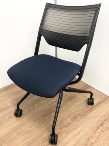 【中古】レクシブ KLC-810GP-T1B2 イトーキ（ITOKI） ネスティングチェア