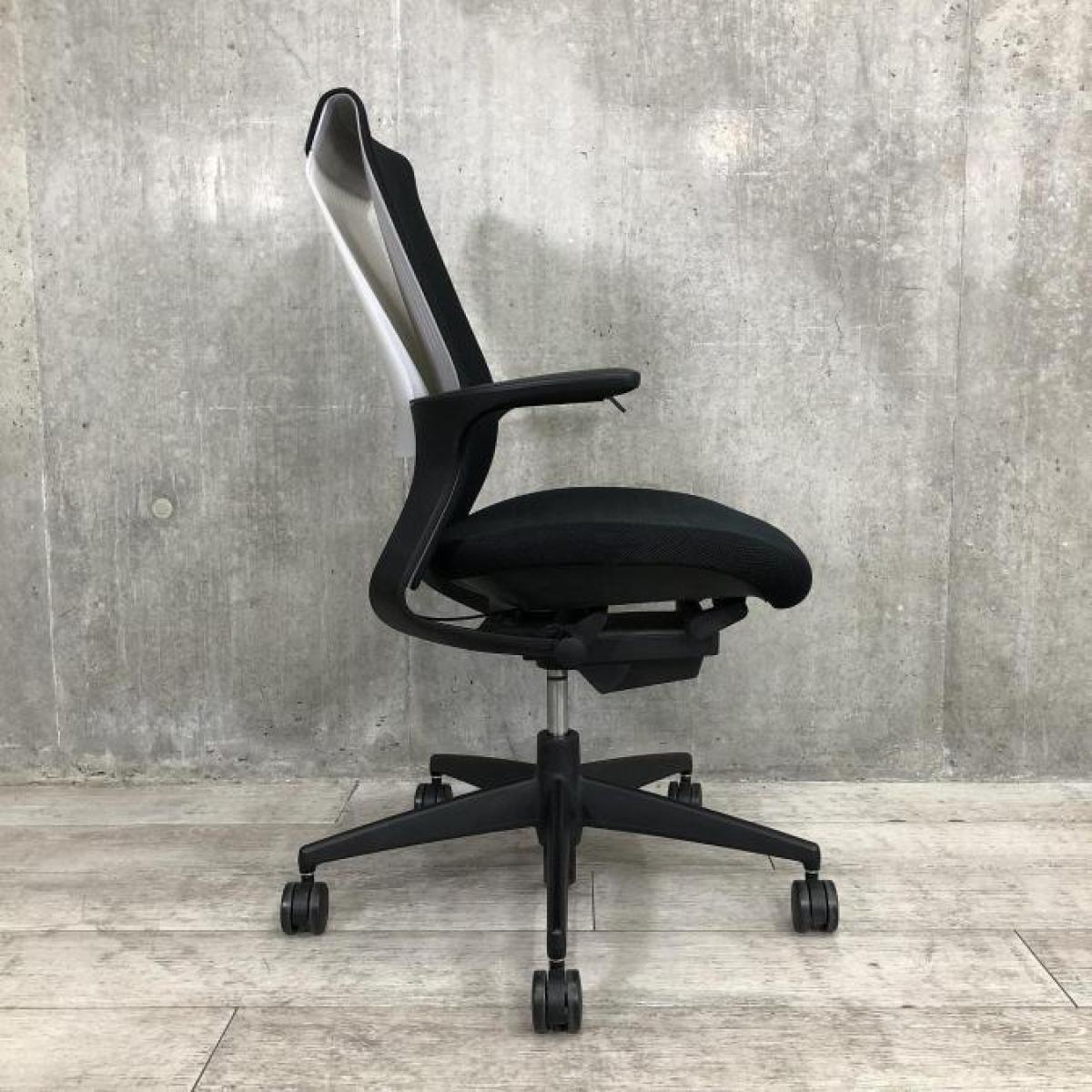 中古】M4 樹脂 コクヨ/KOKUYO 肘付ハイバックチェア 563889 - 中古