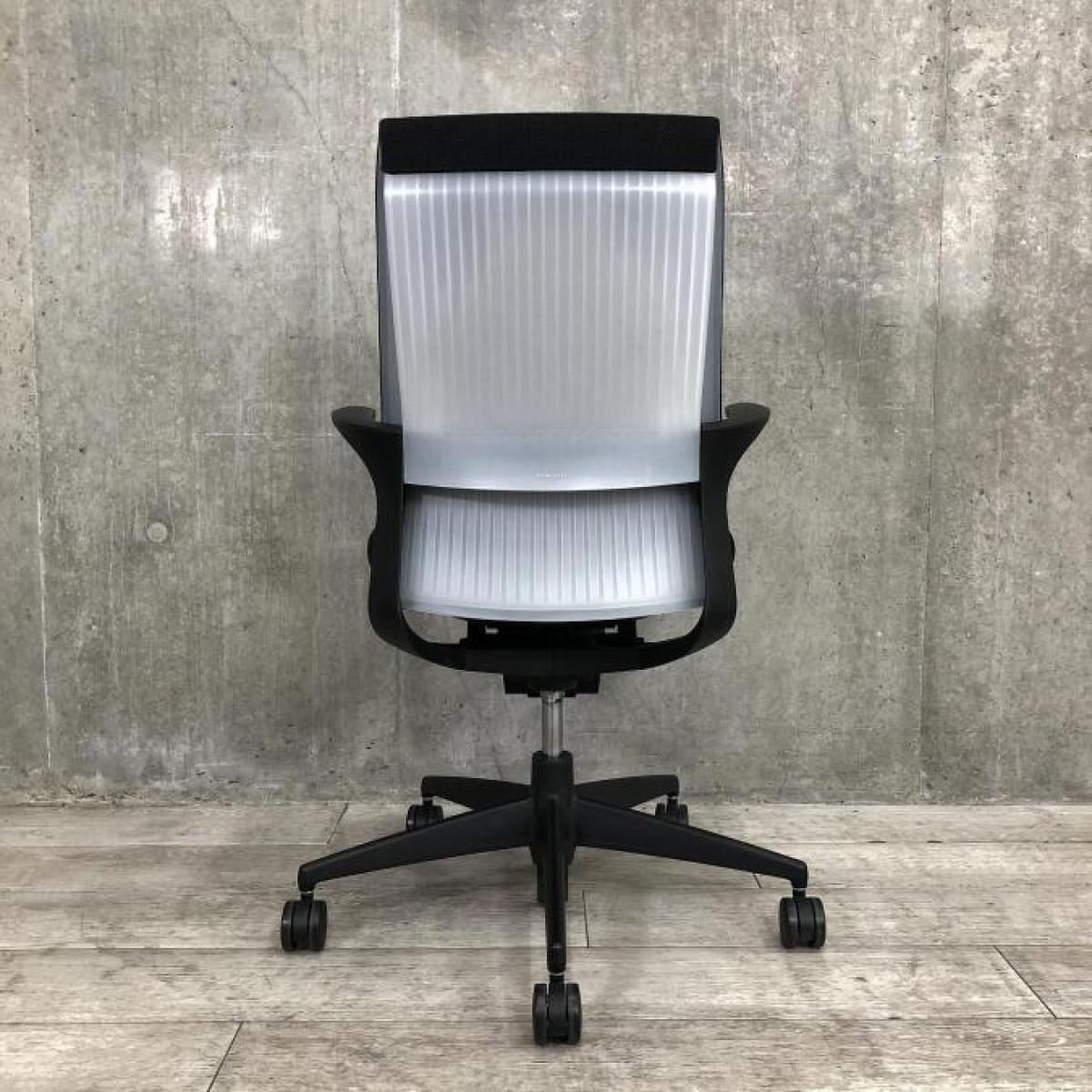 中古】M4 樹脂 コクヨ/KOKUYO 肘付ハイバックチェア 563889 - 中古