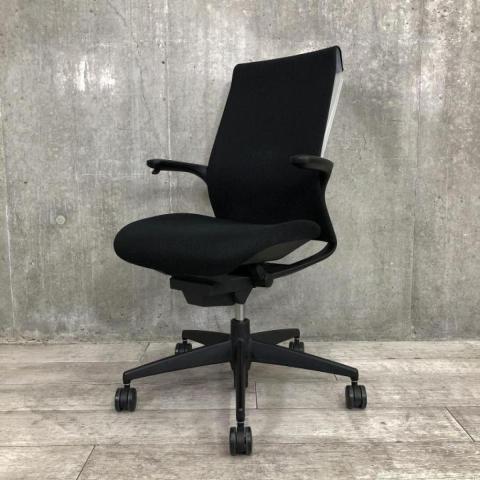 【中古】M4 樹脂  コクヨ（KOKUYO） 肘付ハイバックチェア