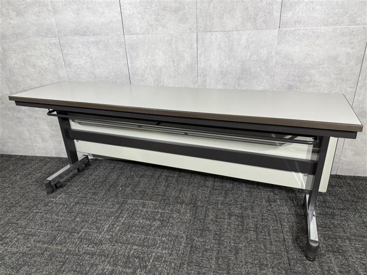 【博】【幅1800mmのサイドスタックテーブルが入荷！今なら台数まとめて揃います！】◆アイチ製　サイドスタックテーブル　グレー　天板裏：グレー　《オフィスバスターズ福岡博多店は、福岡を拠点として、日本全国へ中古オフィス用品・オフィス家具を提供しております》※サテライトは商談スペースのみの為、在庫は福岡の在庫を掲載しております。商品につきましてはお電話にてお問い合わせください
                        その他シリーズ
                                    中古
            