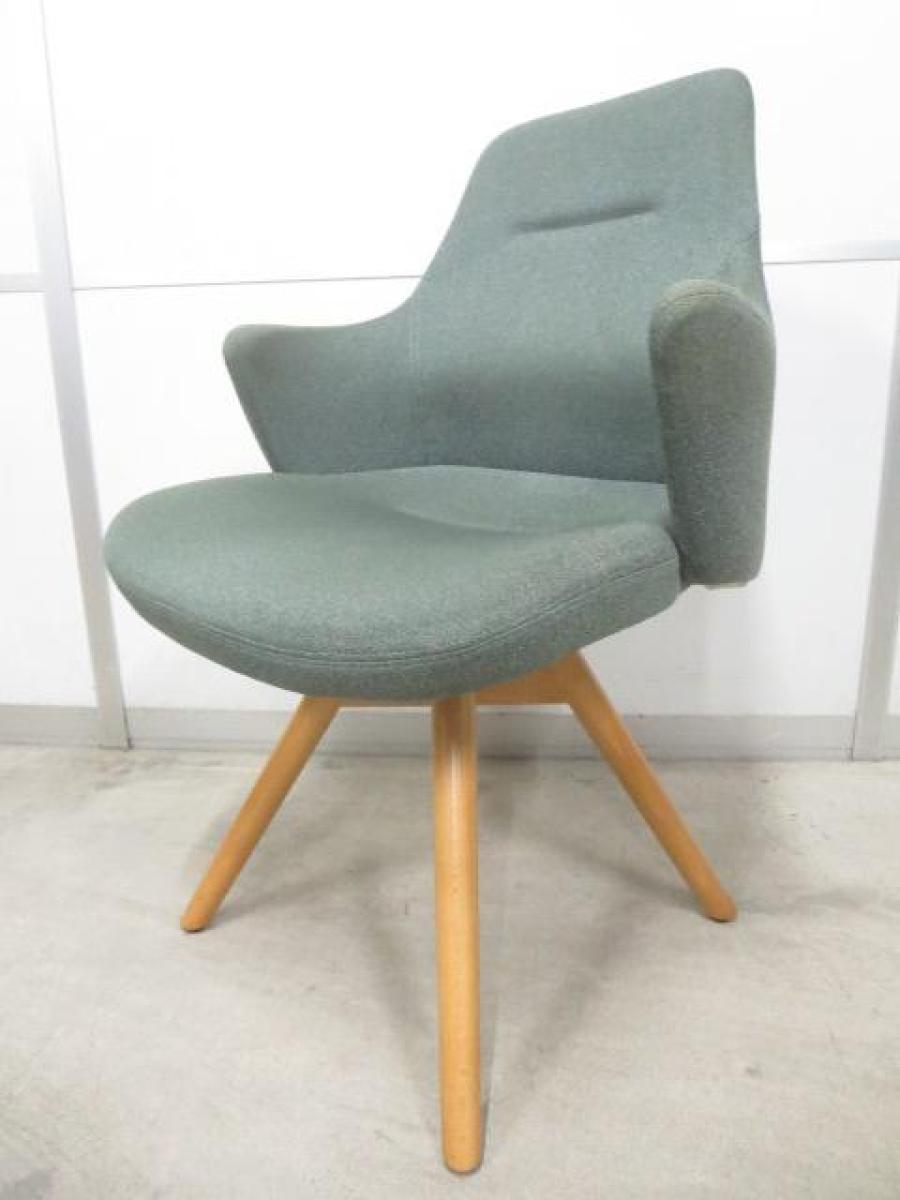 【感性を刺激するデザイン！】■オカムラ　ライブス　ミーティングチェア　肘付　ダークグリーン　木製脚【Okamura　Lives Work Chair】【ABW】 ★
                        ライブス
                                    中古
            