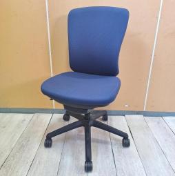 【在庫入替セール（本在庫限定価格）】ライオン事務機の定番チェア入荷！合わせやすいシンプルなデザインが人気です！【T12】