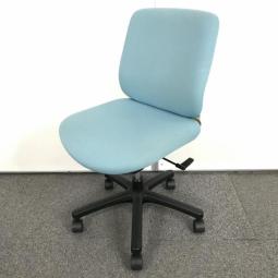 【美しさが際立つシンプルデザイン！コンパクトに使えて優しい使い心地！】■イトーキ（ITOKI）製　トルテアール（R）チェア　肘無ローバック　■ストロングブルー 在庫入替【T12】