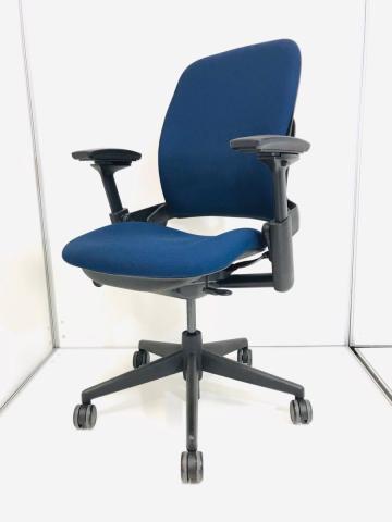 人気/おすすめ スチールケース(Steelcase) リープチェア(Leap) 肘付き ハイバック ■可動肘 ■ブルー