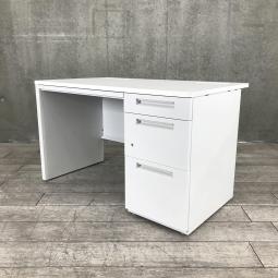 【イナバの技術が詰め込まれたスタンダードなオフィスデスク！収納も充実で使いやすい！】■イナバ(Inaba)製　デュエナシリーズ　片袖机　W1200×D700㎜　■パネル脚　■ホワイト　■シリンダー鍵【弊社使用欄：A01044382】