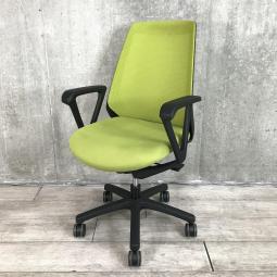 【関東倉庫在庫品】【理想的な作業姿勢をキープ！通気性も抜群な背もたれメッシュ！】【在庫入替セール品】■イトーキ製　ノナ　肘付きハイバックチェア　■ライトグリーン　【弊社使用欄：A01021131】【ECBMC】