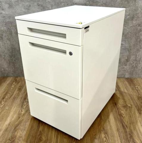 【在庫入替セール品!】【ファイルや書類文房具もラクラク収納!】■イトーキ製 3段ワゴン H680mm ホワイト ■フリーアドレスデスクにフィットして使いやすい!【ハイワゴン】【ITOKI CZR】A01030054