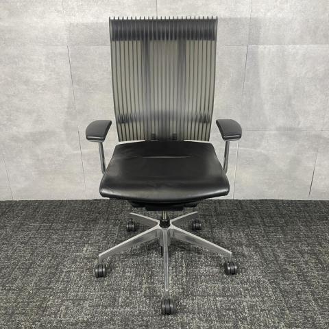 【中古】スピーナチェア（エラストマー）  イトーキ（ITOKI） 肘付ハイバックチェア