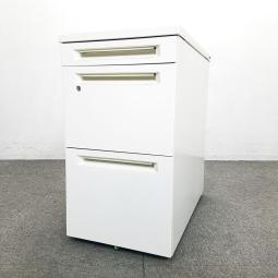 【4台限定！！】オカムラのロングセラー商品の「アドバンス」シリーズの脇机！中古　脇机　袖　サブデスク　オフィス　ホワイト　引出し　3段　外部倉庫在庫