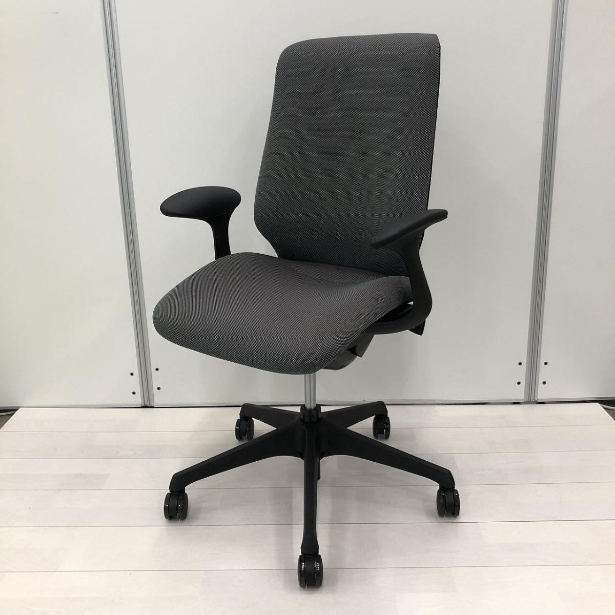 新古品！【どんな体格の方でも快適な座り心地をご提供！】■オカムラ製　スフィア　肘付きハイバックチェア　■ブラック【OKT45】【関東倉庫在庫品】【弊社使用欄：A01053042】
                        スフィア
                                    新古品
            