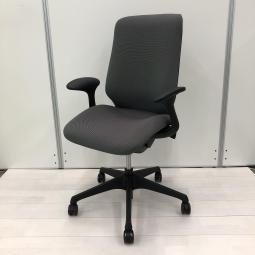 新古品！【どんな体格の方でも快適な座り心地をご提供！】■オカムラ製　スフィア　肘付きハイバックチェア　■ブラック【OKT45】【関東倉庫在庫品】【弊社使用欄：】