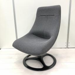 【リラックスした空間に調和するパーソナルチェア！】■オカムラ製　ライブス　ミーティングチェア・パーソナルチェア　ハイバック　肘無し　■ダークグレー【OKT92】【関東倉庫在庫品】【弊社使用欄：】