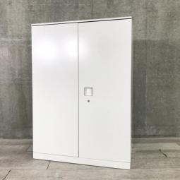 【幅800㎜】【オフィスの書類をスッキリ整理！取っ手がどの方向からでも開くマルチハンドルが人気！】■オカムラ（okamura）製　レクトラインシリーズ（Rectline）　両開き書庫　ローキャビネット　W800㎜　■天板・ベース付　■ホワイト　■シリンダー錠