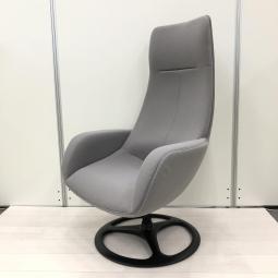 【リラックスした空間に調和するパーソナルチェア！】■オカムラ製　ライブス　ミーティングチェア・パーソナルチェア　エクストラハイバック　■ライトグレー【OKT93】【関東倉庫在庫品】【弊社使用欄：】