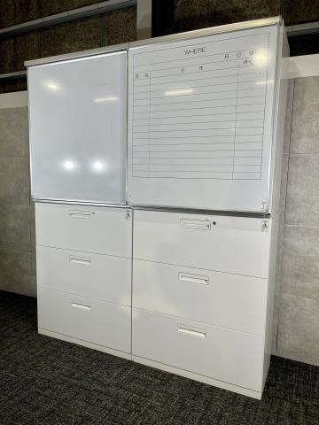 【博】【ホワイトボード付き/一石二鳥の書庫！】◆コクヨ/エディア　スライドボード　キャビネット《オフィスバスターズ福岡博多店は、福岡を拠点として、日本全国へ中古オフィス用品・オフィス家具を提供しております》