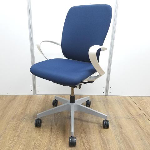 【中古】フルゴ  イトーキ（ITOKI） 肘付ハイバックチェア