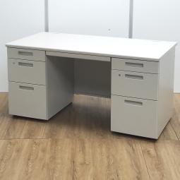 ★【K12】コクヨ製　BS　ニューグレー　W1400xD700xH700サイズ　シリンダー　スタンダードなデザインで高品質！　収納力を備えたスチールデスク！　上長様用の席にもおススメです！ 　W1400両袖机！！