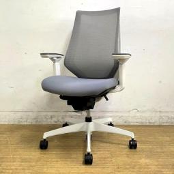 コクヨ　デュオラチェア　メッシュタイプ　可動肘　ソフトグレー×ホワイトフレーム　お洒落で使い勝手の良い仕様とカラーリングで人気