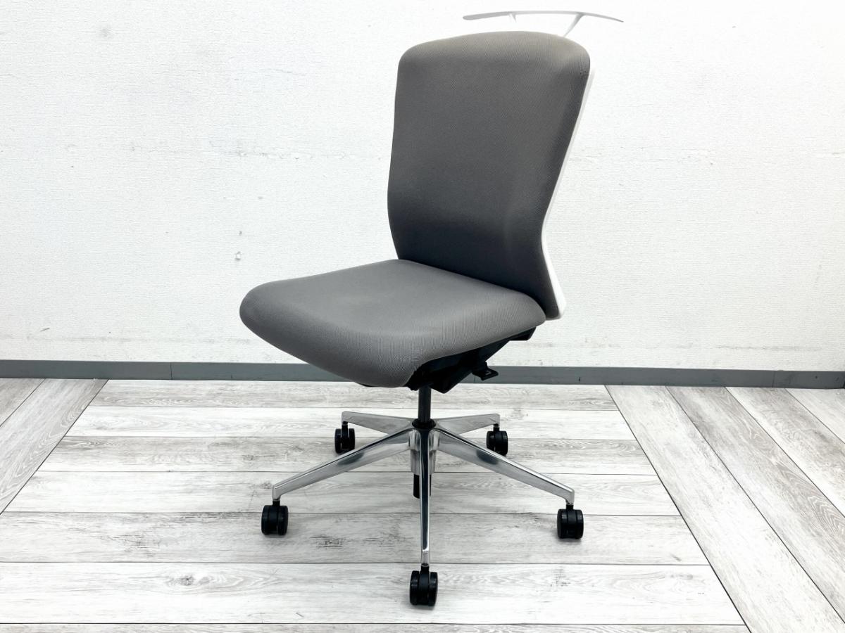 落ち着いたグレーで空間になじむ一脚
#岐阜市 #大垣市 #多治見市 #羽島市 #一宮市 #名古屋市 三重県
                        エルフィ
                                    中古
            