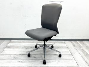 落ち着いたグレーで空間になじむ一脚
#静岡市（葵区） #浜松市（中区） #富士市 #沼津市 #三島市