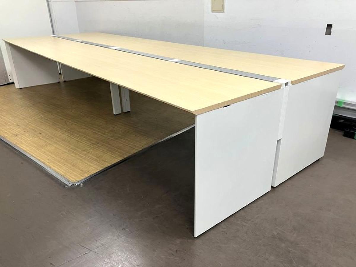 最先端フリーアドレスデスク　4様推奨サイズ　コクヨ　ワークヴィスタシリーズ　明るい木目天板×ホワイト　W2000×D1400　天板カラー：ライトナチュラル 　脚：ホワイト【愛知・名古屋・豊田・静岡・浜松】
                        ワークヴィスタ
                                    中古
            