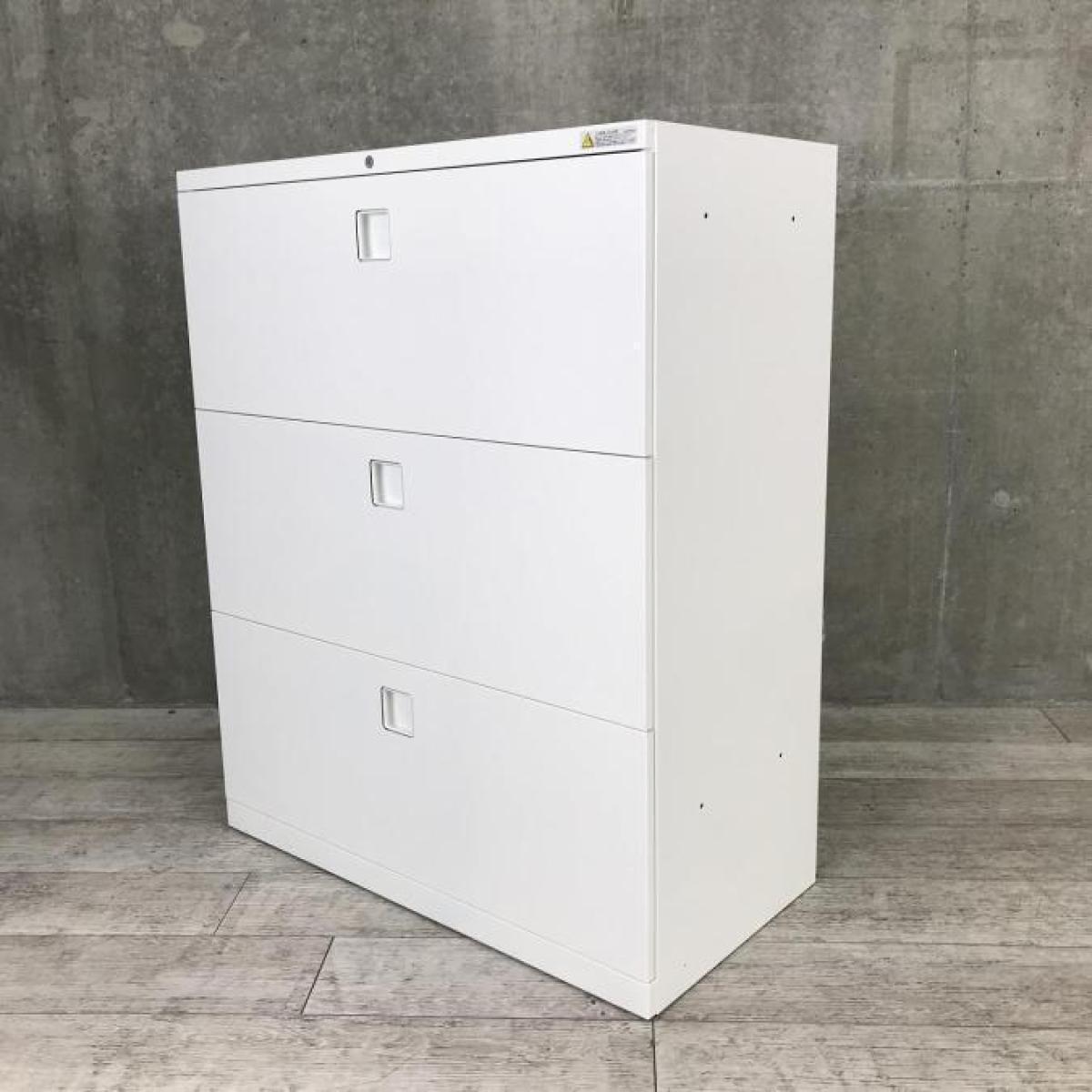 【南】オカムラ製の書庫(ローキャビネット)【レクトラインシリーズ(3段ラテラル)】が入荷しました！　＊福岡市で中古オフィス家具をお探しなら、オフィスバスターズ福岡南店へ！
福岡市南区を拠点に、デスク・チェア・書庫・複合機など中古オフィス家具を一式ご提供。福岡市内のオフィス移転や起業、レイアウト変更もワンストップでサポートします。＊
                        レクトライン
                                    中古
            