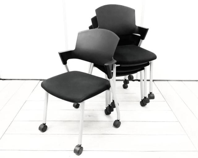 【中古】プロッティチェア  コクヨ（KOKUYO） スタッキングチェア