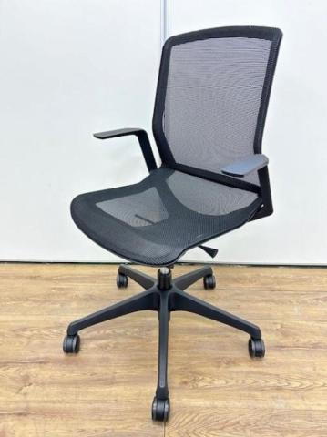 【中古】シナーラ  オカムラ（okamura） 肘付ローバックチェア