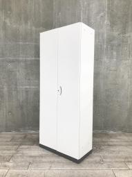 【豊富な収納スペースでオフィス書類をスッキリ整理！】■生興(SEIKO)製　両開き書庫　ハイキャビネット　H2160㎜　■シリンダー錠　■ホワイト　※搬入経路にご注意ください